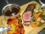 Roast Beef rojo marinado en salsa soya con jengibre