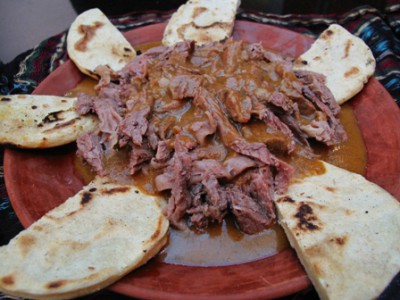 Carne deshilada con recado